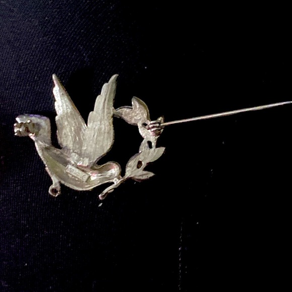 VINTAGE RAFAELIAN SILVER TONE DOVE W/ RUBY FIG LEAF - Picture 6 of 8